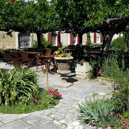 Du Mas De La Feniere