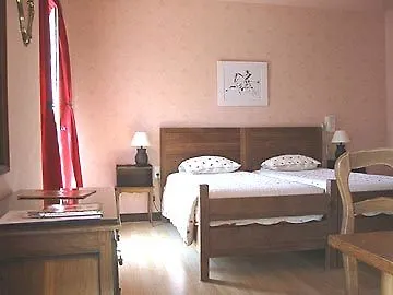 Du Mas De La Feniere